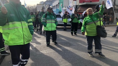Movilización de trabajadores municipales en San Isidro por aumento salarial