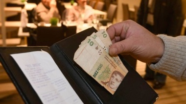 Se reglamentó el pago de propinas con medios electrónicos
