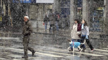 Volvió la nieve a Buenos Aires: los mejores videos de las imponentes nevadas