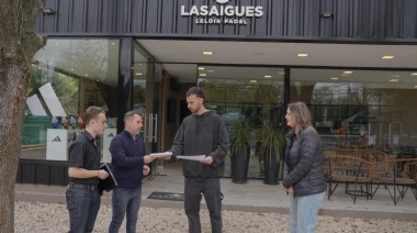 Pablo Descalzo entregó habilitaciones a PyMES y comercios locales