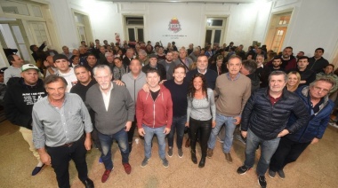 La lista “Futuro Radical” cerró su campaña con más de 300 militantes en La Plata