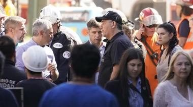 Villa Gesell: Kicillof llegó al lugar del derrumbe para supervisar el operativo de rescate