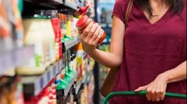 Según CAME, las ventas minoristas cayeron el 13 % en lo que va del año