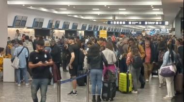 Milei presiona a los gremios por Aerolíneas: Deberán presentar una propuesta o cierra la empresa