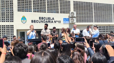 Miguel Borja y Gastón Granados inauguraron una plaza y una cancha de fútbol 