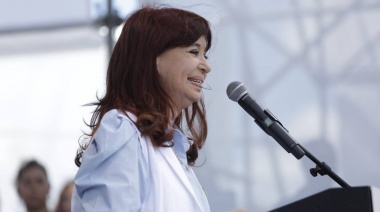 CFK a Milei: “Ya que sos tan guapo: desregulá los medicamentos"