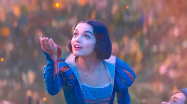 Con la Bruja Malvada y los siete enanitos, Disney publicó el primer tráiler del live action de “Blanca Nieves”