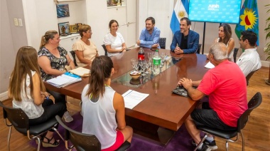 Petrecca entregó actas del régimen de protección a la vivienda