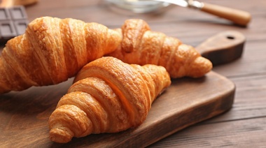 Día Mundial del Croissant: ¿qué diferencias tiene con la medialuna argentina?