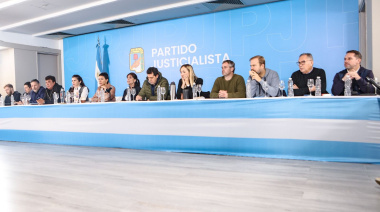 Intendentes de todo el país organizaron la movilización para acompañar a CFK a Comodoro Py