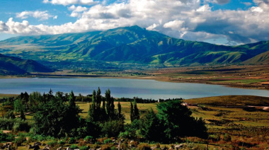 Escapadas de invierno sin nieve: 3 destinos turísticos con termas y sierras para alejarse del frío