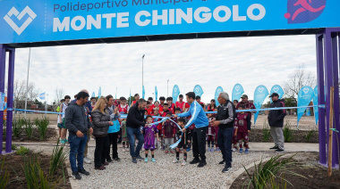 Julián Álvarez inauguró el Polideportivo Municipal Monte Chingolo