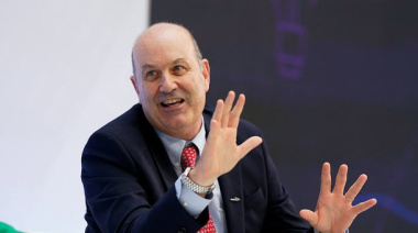Sturzenegger redobla la apuesta contra los aportes obligatorios en Comercio