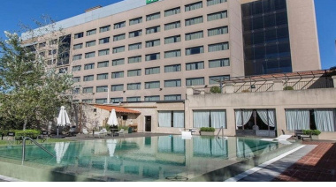 Muy cerca del aeropuerto de Ezeiza: un nuevo y lujoso hotel 5 estrellas ofrece traslados y estacionamiento gratuito para viajeros