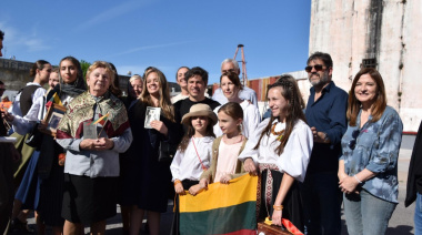 Berisso celebró el Desembarco simbólico con un homenaje a los inmigrantes