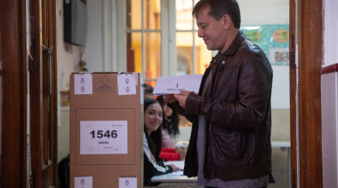 Votó Mariano Recalde en CABA y criticó la Boleta Única de Papel: "Este sistema va a tener fallas"