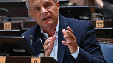 Pulti advirtió sobre el “avasallamiento” a la Provincia por la licitación de la Vía Troncal del Paraná