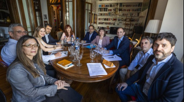 “No es la foto… es la Economía estúpido”: Cristina apuntó contra Milei por la restricción de sus visitas