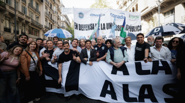 Kicillof se suma a la marcha contra la reforma laboral