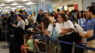 Gobierno denuncia a gremio de controladores aéreos por el paro