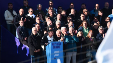 Kicillof reúne a la tropa de intendentes del MDF en Villa Gesell