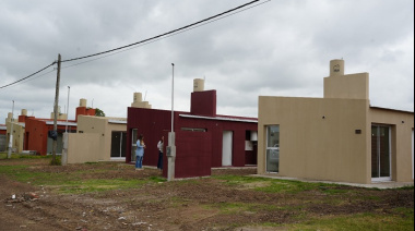 En Castelli la Provincia reactiva viviendas paradas de Nación