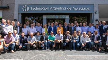 Intendentes presionan para bajar el IVA y sostener servicios básicos en medio de la crisis financiera