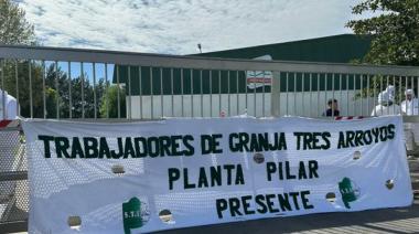 Paro total en una planta de Pilar: más de 300 operarios de Granja Tres Arroyos reclaman salarios adeudados