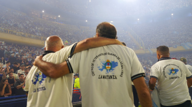 Un veterano de Malvinas emocionó al país con el Himno Nacional en la apertura del partido de Argentina