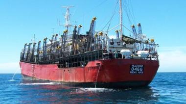 Pulti cuestionó los nuevos permisos para la captura de calamar y advirtió por el impacto en el puerto marplatense