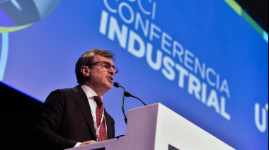 La UIA se reúne con Luis Caputo para pedir un régimen de incentivos para la industria manufacturera