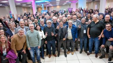 Kicillof cerró el Congreso Bonaerense del Trabajo con respaldo sindical y críticas al modelo económico de Milei