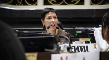 Mayra Mendoza apuntó contra Adorni por gastos millonarios en su casa: “La gente apenas sobrevive”