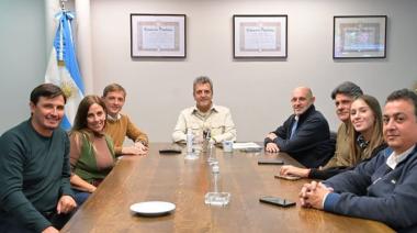 Massa reúne a sus tropa para ordenar la estrategia del Frente Renovador