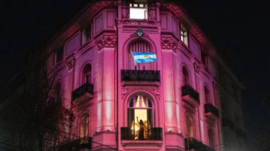 Proyectan la Casa Rosada en San José 1111: Selci encabezó apoyo a CFK a un año de su prisión domiciliaria
