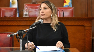 Mar del Plata: Cuesta defendió regular los celulares en las aulas y cruzó a Rizzi por el foco del debate