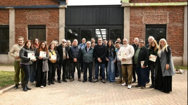 Malvinas Argentinas firmó convenio con enólogos para impulsar el vino bonaerense