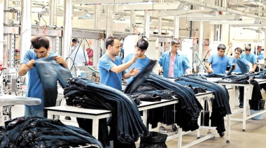 Derrumbe textil: más de la mitad de los despedidos sigue sin trabajo y el 86% de los cuentapropistas está en negro  