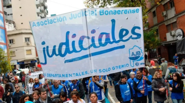 “Los sueldos quedaron pulverizados”: gremios apuran a Kicillof por paritaria antes del aguinaldo