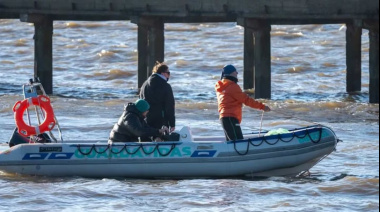 Hallaron una mochila y un tanque de combustible en el Río de la Plata: creen que son de los pescadores desaparecidos