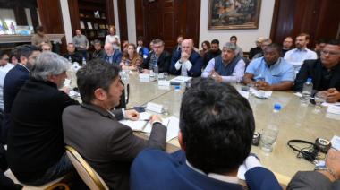 Kicillof recibió a trabajadores del transporte y rechazó la reforma laboral