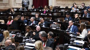 Una vida más para Adorni: con ayuda del PRO y la UCR el oficialismo logró aplazar la interpelación