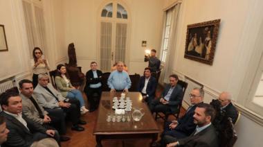 Alarma social en el Conurbano: intendentes se acercan a la Iglesia para sostener la asistencia en los barrios