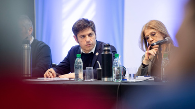 Kicillof y Recoulat inauguran en Trenque Lauquen un centro de salud mental y entregan 458 escrituras