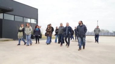 Mercedes busca conectar a las escuelas técnicas con el Sector Industrial Planificado