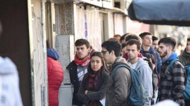 La Provincia volvió a cuestionar a Milei y advirtió que ya se perdieron casi 330.000 puestos de trabajo registrados