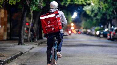 Repartidores y choferes presionan para que avance la Ley Uber