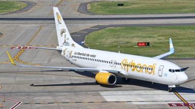 Flybondi, en caída libre: vuelos paralizados, salarios impagos y pasajeros varados
