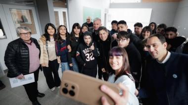 Kicillof inauguró una escuela técnica paralizada por Nación en Berazategui