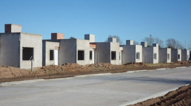 Carlos Tejedor impulsa un fondo rotatorio para construir viviendas con recursos propios